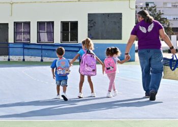 Llegando tarde a clase / FOTO: Eulogio García