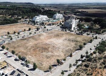 Parcelas listas en San José del Pino a la espera de ladrillos / FOTO: Ayto.