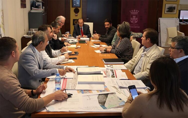 Reunión del Gobierno local que ha dado el visto bueno al POU / FOTO: Ayto.