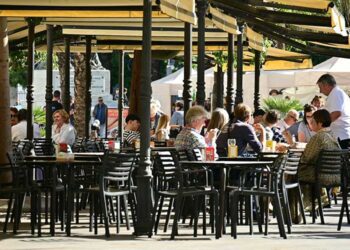 De terraceo en Cádiz / FOTO: Eulogio García