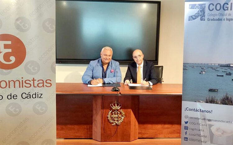 Firma del convenio entre los máximos representantes de ambos colegios profesionales / FOTO: Cogiti