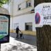 Avisando de podas en la avenida / FOTO: Eulogio García