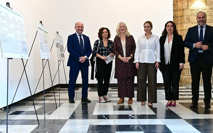 En la presentación de la exposición del futuro POTA / FOTO: Eulogio García