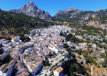 Vista de Grazalema, uno de los pueblos más bonitos de España / FOTO: Diputación