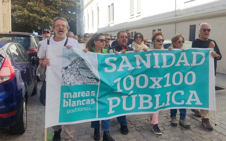 Cabecera de la marcha iniciando la protesta / FOTO: CCOO Cádiz