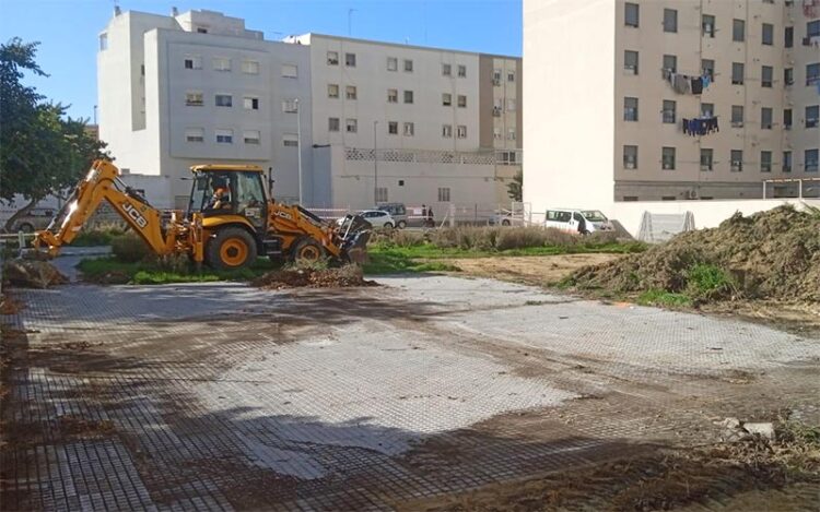 Primeros trabajos sobre la parcela / FOTO: Junta