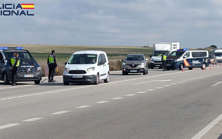 Controles policiales en vías de la zona rural / FOTO: Policía Nacional