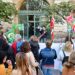 Protesta a las puertas de la Diputación durante el pleno / FOTO: Eulogio García