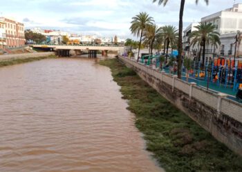 El Iro crecido tras las lluvias de marzo de 2024 / FOTO: DBC