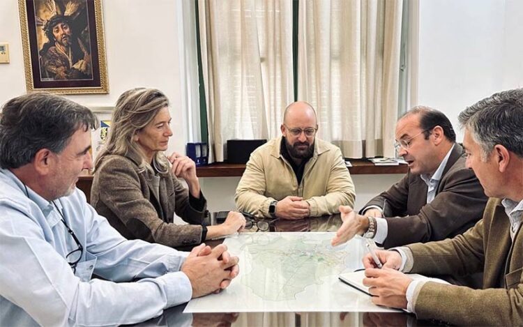 Reunión entre Gobierno portuense y propietarios / FOTO: Ayto.