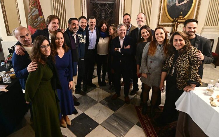 Concejales de gobierno y oposición juntos y revueltos / FOTO: Eulogio García