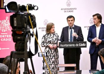 Presentando la convocatoria de los renovados premios / FOTO: Ayto.