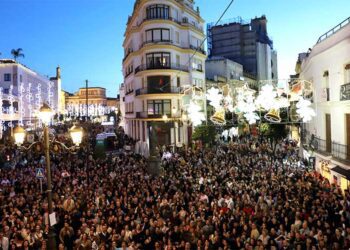 Cientos de personas en una de las actividades prenavideñas / FOTO: Ayto.