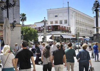 Grupo de turistas por el centro jerezano / FOTO: Ayto.