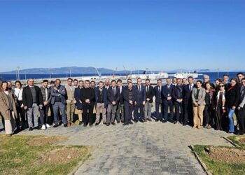 Uno de los posados durante la visita a Tánger Med / FOTO: Zona Franca