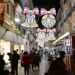 El flamante alumbrado de una de las calles comerciales del centro / FOTO: Eulogio García