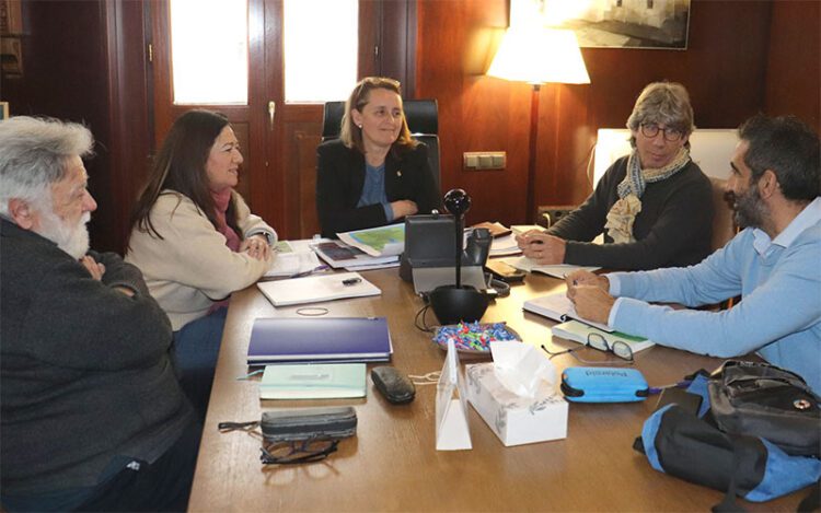 Reunión con representantes de la Asociación Bahía de Cádiz / FOTO: Ayto.