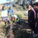 Grupo de escolares atento a una plantación / FOTO: Ayto.