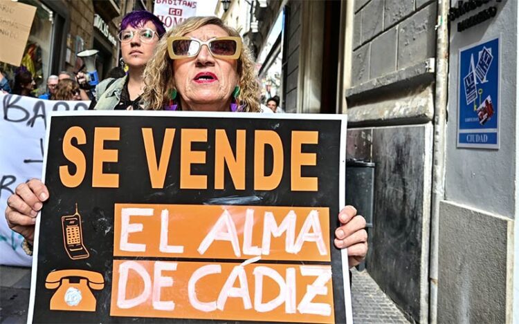 Una de las pancartas de la manifestación del 9-N / FOTO: Eulogio García