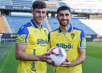 Iker Recio y Mario Climent tras su presentación oficial / FOTO: Eulogio García