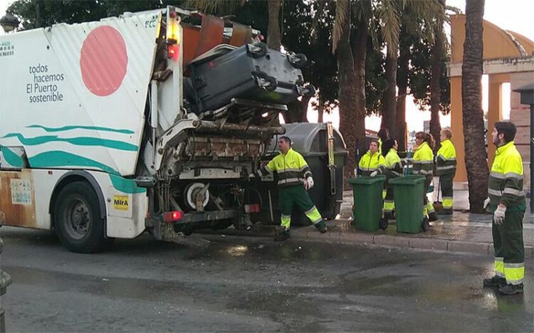 Operativo de recogida de basura en una fecha especial / FOTO: Ayto.