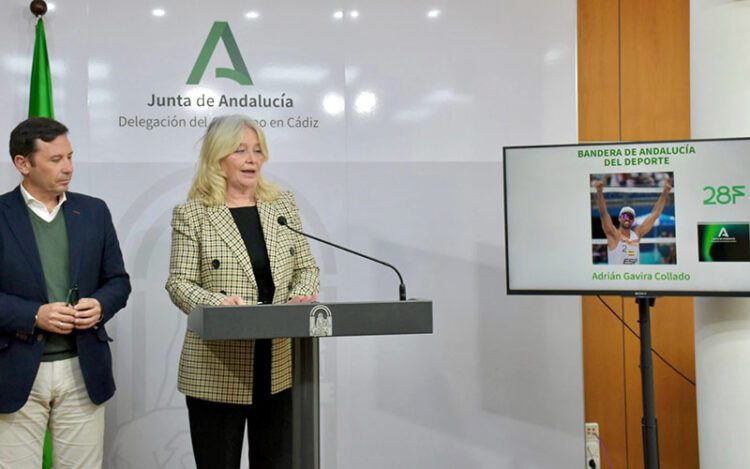 Anunciando el listado de premiados / FOTO: Junta