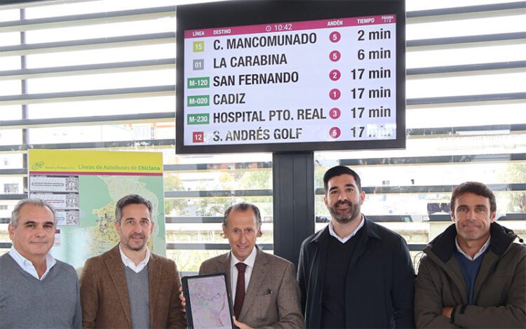 Estrenando el sistema en la estación de autobuses / FOTO: Ayto.