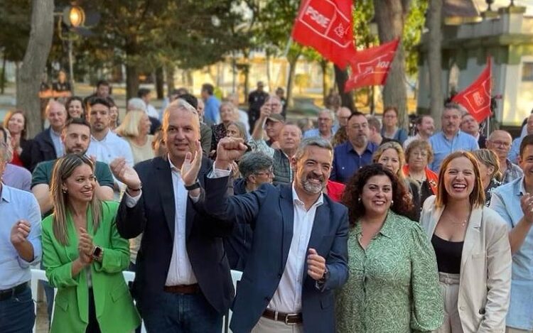 Ruiz Boix y Ruiz Arana coincidiendo en un mitin de la pasada campaña de las Europeas / FOTO: PSOE Rota