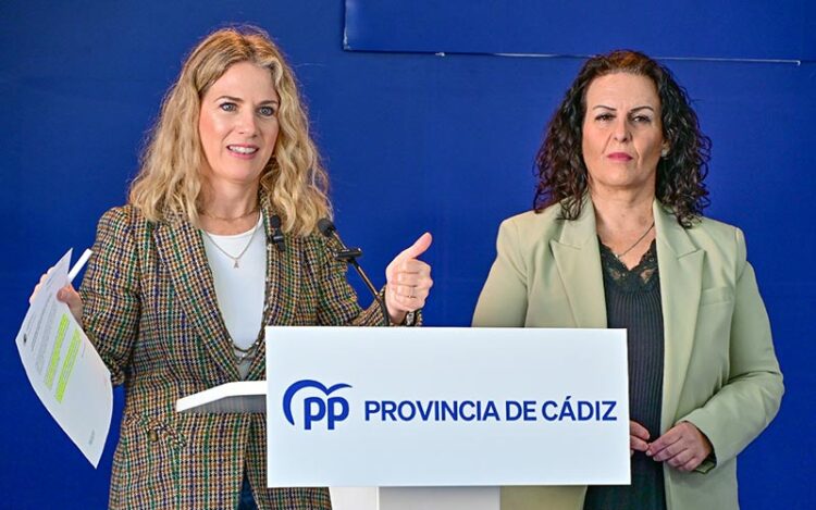 Las parlamentarias Mestre e Hita en rueda de prensa / FOTO: Eulogio García